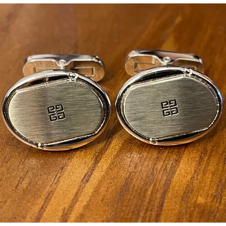 GIVENCHY ネクタイピン付きカフスボタン シルバー