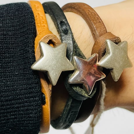 ★新品★ MADE IN ITALY製 TULSI STELLA ハンドメイドレザーブレスレット ナチュラル S/Mサイズ