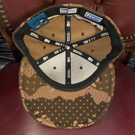 激レア SWAGGER × NEW ERA 2007年モデル 「DYNASTY」 バック刺繍入りオリジナルカモフラージュ柄ベースボールキャップ ブラウン Mサイズ 7-3/8 58.7cm