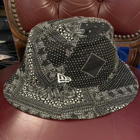 NEW ERA ペイズリードット柄バケットハット ブラック S-Mサイズ