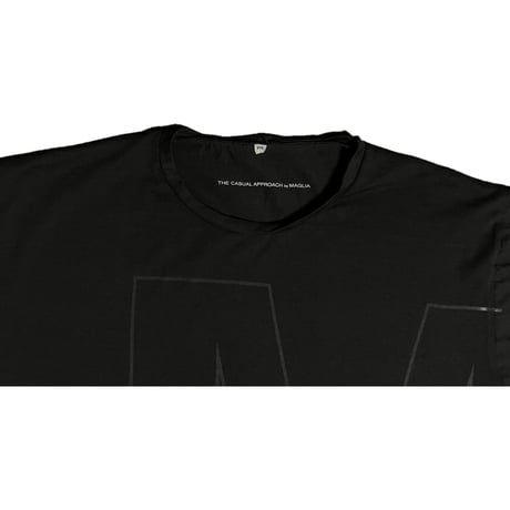 ★新品★ MADE IN ITALY製 MAGLIA 2025年AWモデル 「M by MAGLIA」 プリント クルーネックTシャツ ブラック M～XLサイズ