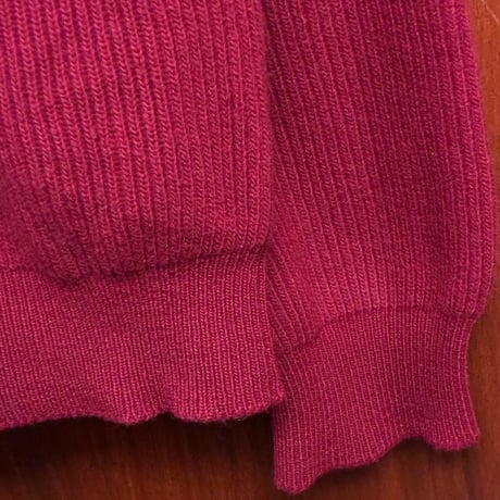 MADE IN SCOTLAND製 Glenmac SUPER GEELONG LAMBSWOOL 100% クルーネックセーター マゼンタ