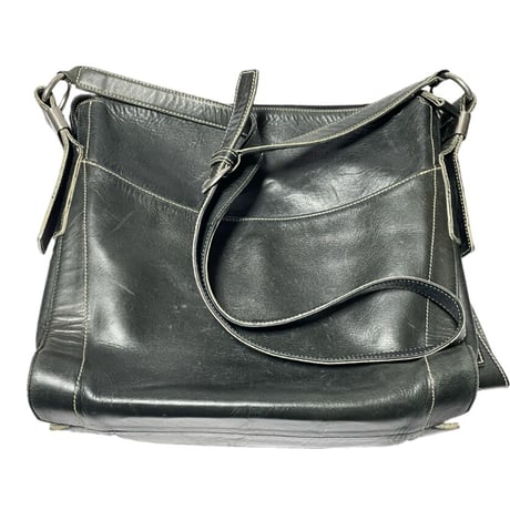 MADE IN JAPAN製 ungaro レザーショルダーバッグ モスグリーン