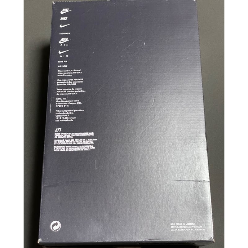 箱、黒タグ付き NIKE AIR FORCE 1 WMNS スニーカー メタリックゴールド