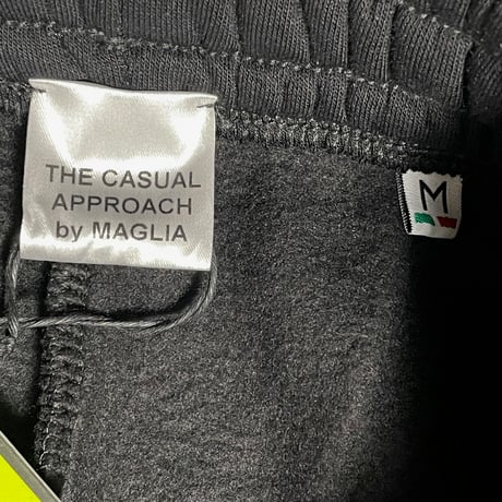 ★新品★ MADE IN ITALY製 MAGLIA 2025年AWモデル P-2800B ロゴプリント 裏起毛 スムーススウェットパンツ ブラック M～XLサイズ ユニセックス