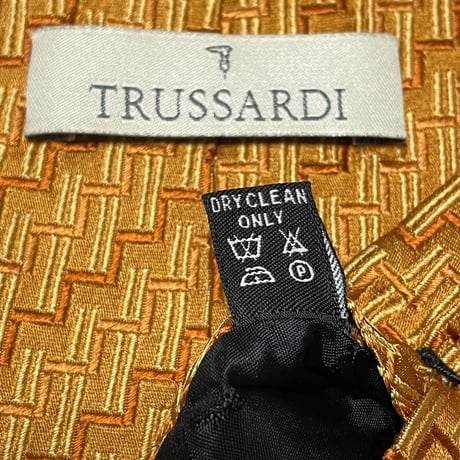 MADE IN ITALY製 TRUSSARDI レジメンタルストライプ柄シルクネクタイ オレンジゴールド