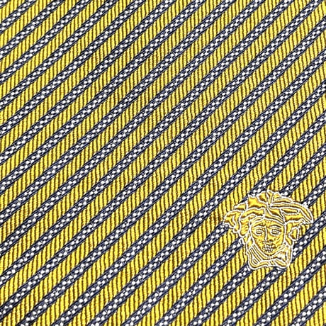 MADE IN ITALY製 VERSACE レジメンタルストライプ柄シルクネクタイ イエローゴールド