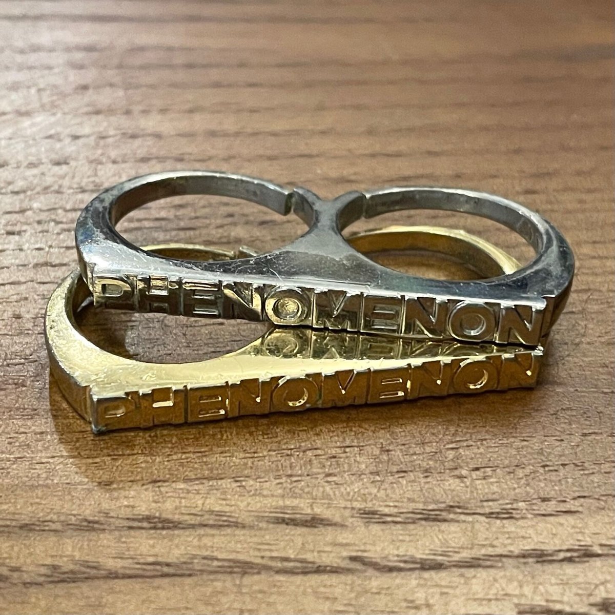 PHENOMENON ロゴ入り二連リングセット ゴールド×シルバー F PHENOMENON ロゴ入り二連リングセット ゴールド×シルバー F
