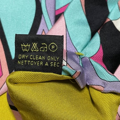 MADE IN ITALY製 EMILIO PUCCI 総柄シルクネクタイ マルチカラー