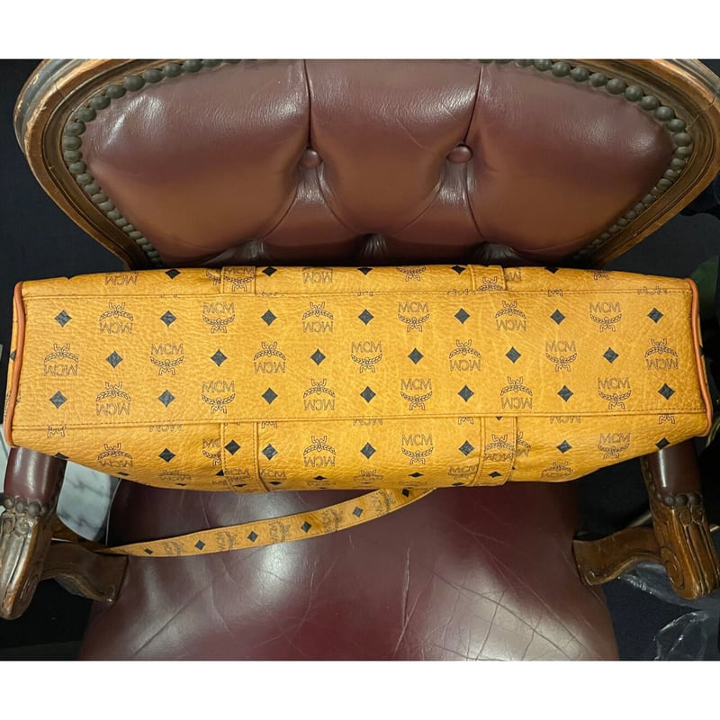 激レア TISA PHENOMENON × MCM トリプルネームモノグラム柄 激レア TISA PHENOMENON × MCM トリプルネームモノグラム柄