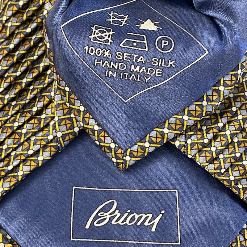MADE IN ITALY製 Brioni HANDMADE 総柄プリントシルクプリーツネクタ
