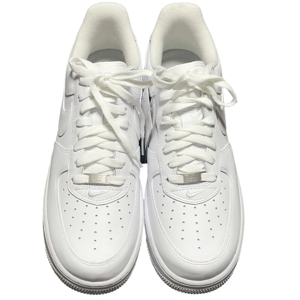 ☆箱、黒タグ、替え紐付き新古品☆ NIKE AIR FORCE 1 × SUPREME ☆箱、黒タグ、替え紐付き新古品☆ NIKE AIR FORCE 1 × SUPREME