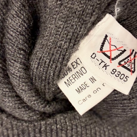 MADE IN ITALY製 BARNEYS NEWYORK ヘンリーネックメリノウールセーター チャコールグレー 50サイズ