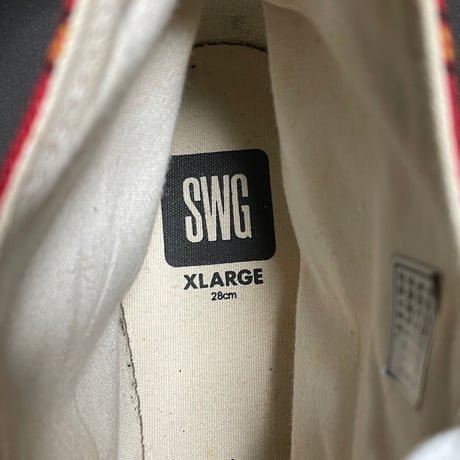 箱、タグ付き MADE IN JAPAN製 SWAGGER チェック柄スニーカー レッド XL/28cm