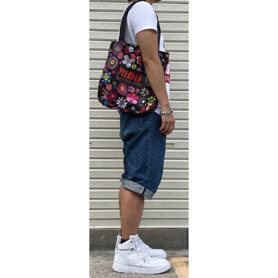6113728b84ca6344756a82b2