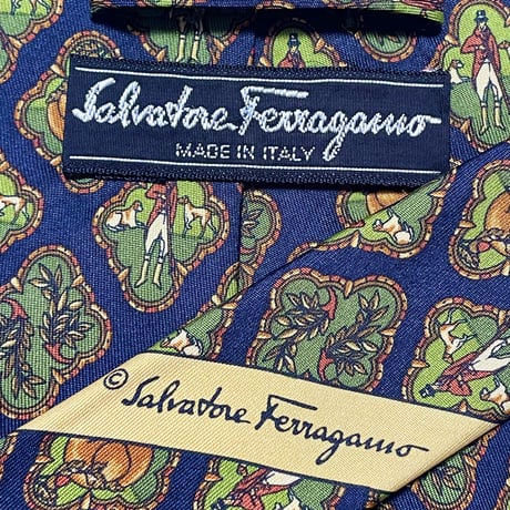 MADE IN ITALY製 Salvatore Ferragamo 総柄シルクネクタイ ネイビー×グリーン