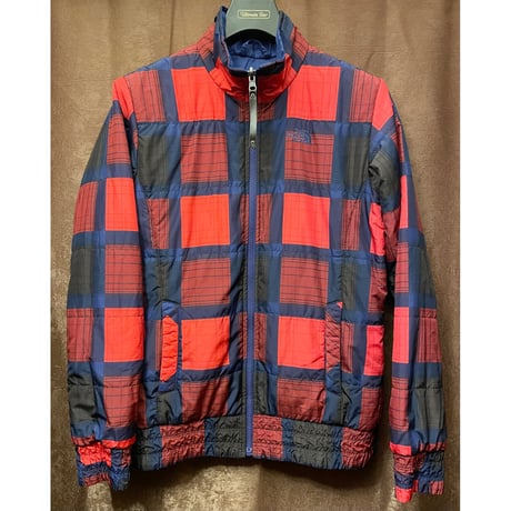 THE NORTH FACE リバーシブルナイロン中綿ジャケット ブルー×レッド