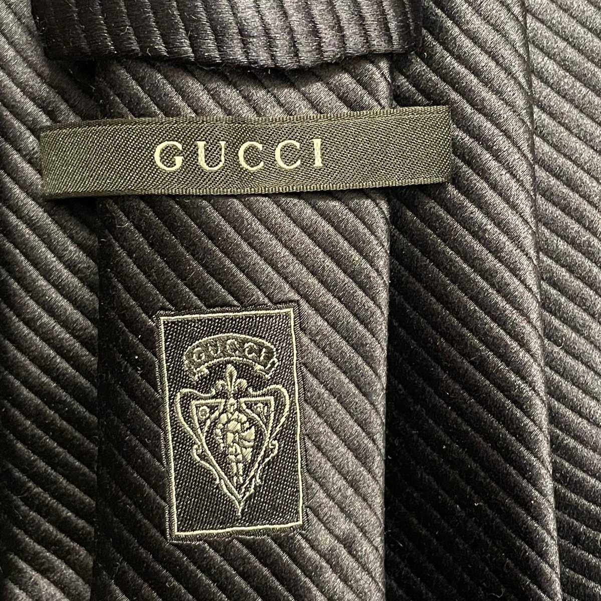 MADE IN ITALY製 GUCCI ソリッドシルクネクタイ ネイビー | Ultimat
