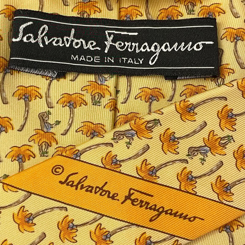 MADE IN ITALY製 Salvatore Ferragamo 南国柄シルクネクタイ イ MADE IN ITALY製 Salvatore Ferragamo 南国柄シルクネクタイ イ