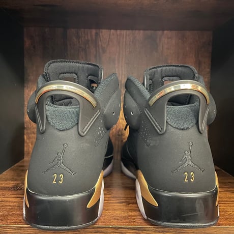 箱、黒タグ付き NIKE AIR JORDAN 6 DEFINING MOMENTS PACK スニーカー ブラック×ゴールド US10/28cm