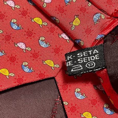 MADE IN ITALY製 Salvatore Ferragamo 亀総柄シルクネクタイ レッド