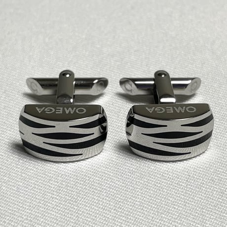 専用BOX付き OMEGA カフリンクス ブラック×シルバー