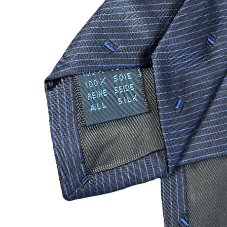 MADE IN ITALY製 Fattori HANDMADE 小紋柄ストライプ生地シルクネクタイ ネイビー