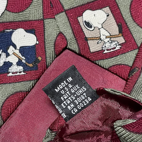 MADE IN USA製 VINTAGE PEANUTS SNOOPY シルクネクタイ エンジ