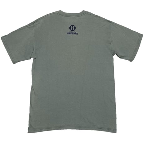 ▲訳あり商品▲ HARLEM UNDERGROUND ロゴプリント半袖Tシャツ セージグリーン Mサイズ