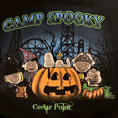 レア PEANUTS SNOOPY Cedar Point CAMP SPOOKY プリント入り クルーネックTシャツ ブラック
