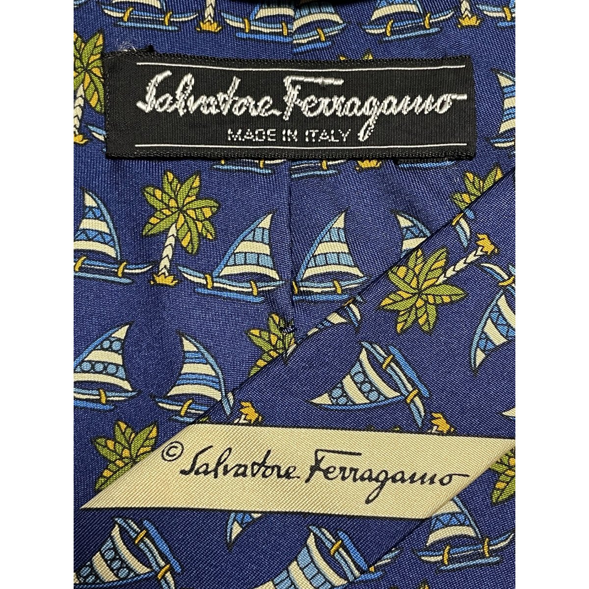 MADE IN ITALY製 Salvatore Ferragamo ヨット柄シルクネクタイ 
