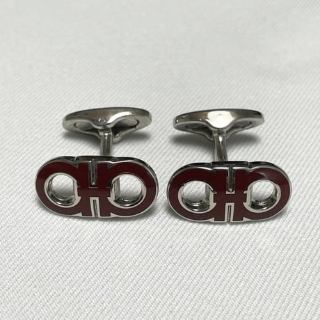 専用BOX付き MADE IN ITALY製 Salvatore Ferragamo ロゴデザインカフリンクス レッド×シルバー