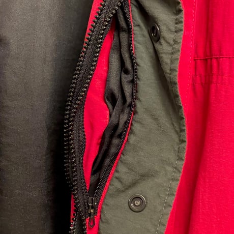 MADE IN POLAND製 90s Jack Wolfskin ナイロンマウンテンジャケット レッド Mサイズ