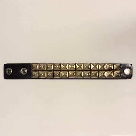 2連スタッズ レザーブレスレット ブラック×ゴールド