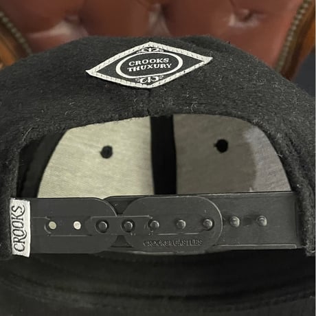 CROOKS & CASTLES ウール混スナップバックキャップ ブラック Fサイズ