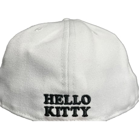 ☆タグ付き新古品☆ NEWERA × HELLO KITTY NEW YORK CITY コラボレーションベースボールキャップ ホワイト 7 1/2サイズ