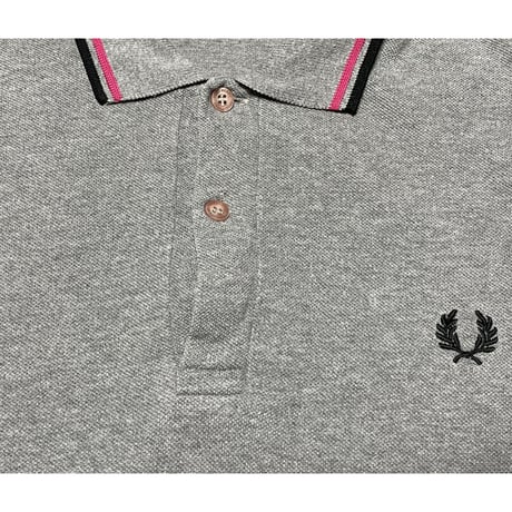 ▲訳あり商品▲ MADE IN ENGLAND製 FRED PERRY 襟ラインツートーンカラー半袖鹿の子ポロシャツ グレー×ホワイト 42/XLサイズ