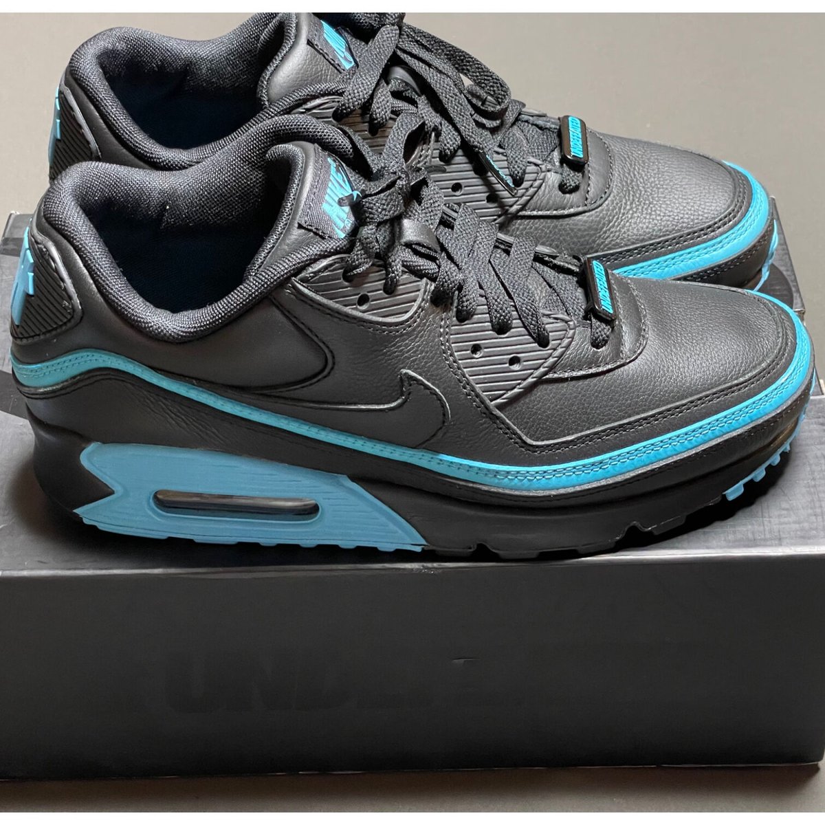 【NIKE】未使用タグ付き エアマックス90 箱、黒タグ付き NIKE AIRMAX90×UNDEFEATED Wネームスニーカー