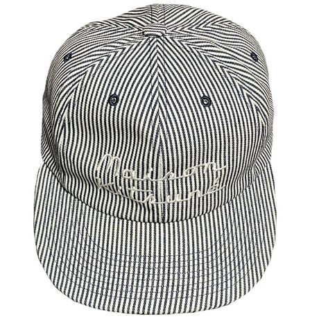 MAISON KITSUNÉ ヒッコリー柄レザーアジャスターキャップ ホワイト×ネイビー Fサイズ