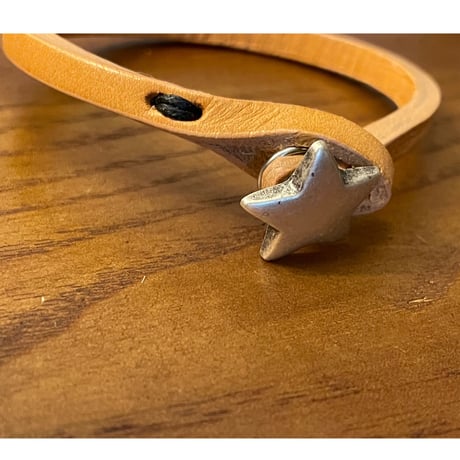★新品★ MADE IN ITALY製 TULSI STELLA ハンドメイドレザーブレスレット ナチュラル S/Mサイズ