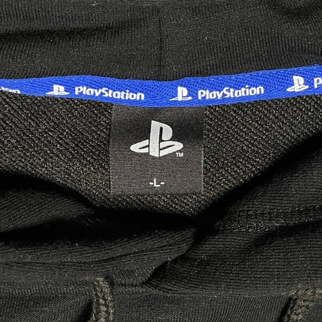 PlayStation ロゴプリントプルオーバーパーカー ブラック Lサイズ
