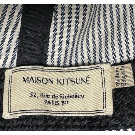 MAISON KITSUNÉ ヒッコリー柄レザーアジャスターキャップ ホワイト×ネイビー Fサイズ