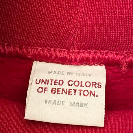 MADE IN ITALY製 UNITED COLORS OF BENETTON タートルネックスウェットトレーナー レッド XSサイズ