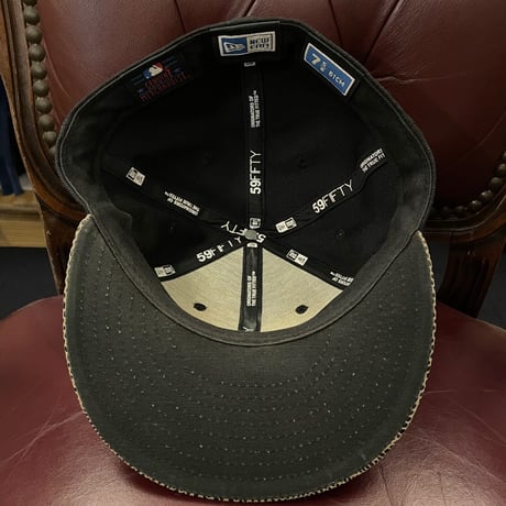 NEW ERA × ATLANTA BRAVES ヘビ柄ツートンカラーベースボールキャップ ブラック×グレー 7-5/8 61cm