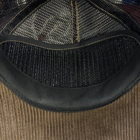 Von Dutch コーデュロイメッシュスナップバックキャップ ブラウン×ブラック Fサイズ