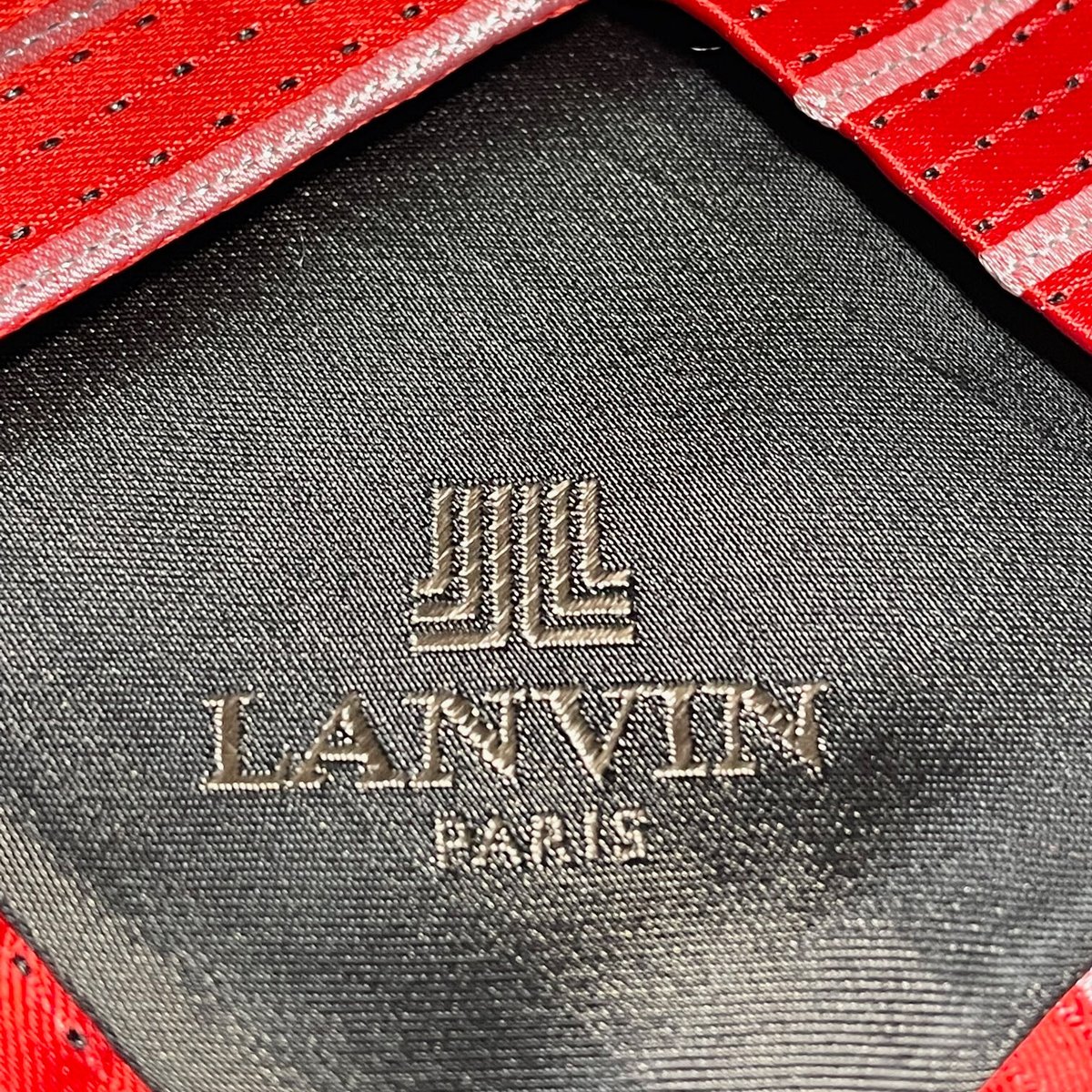 【ほぼ未使用】LANVIN PARIS ネクタイ　レジメンタル　ストライプ　ロゴ MADE IN FRANCE製 LANVIN PARIS レジメンタルストライプ柄