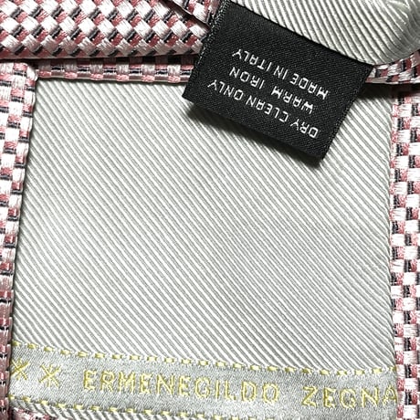 MADE IN ITALY製 Ermenegildo Zegna ソリッドジャガード織りシルクネクタイ ピンク