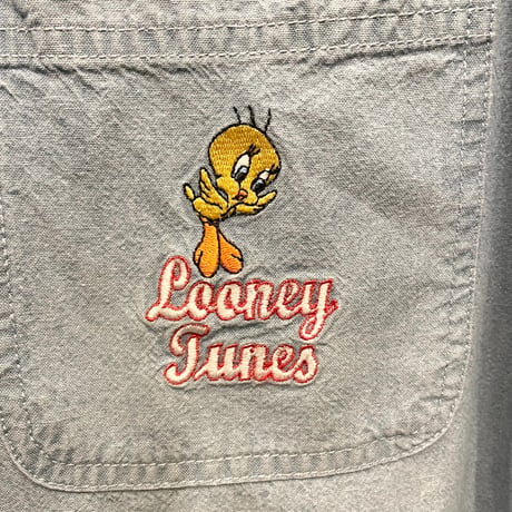 90's WARNER BROS. STUDIO STORE キャラクター刺繍入りダンガリーシャツ ライトインディゴ Lサイズ