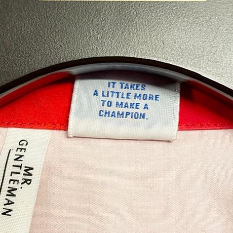 MISTERGENTLEMAN × Champion 「IN THE CITY」 バックプリントコーチジャケット レッド Lサイズ
