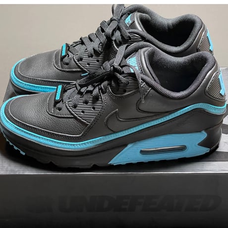 箱、黒タグ付き NIKE AIRMAX90×UNDEFEATED Wネームスニーカー ブラック×ブルーフューリー US8/26cm
